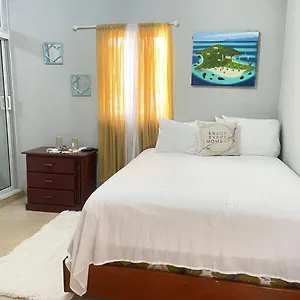 Pensión Xamana Rooms., Samaná